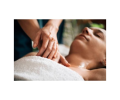 Masseur pour femmes : intimité et discrétion